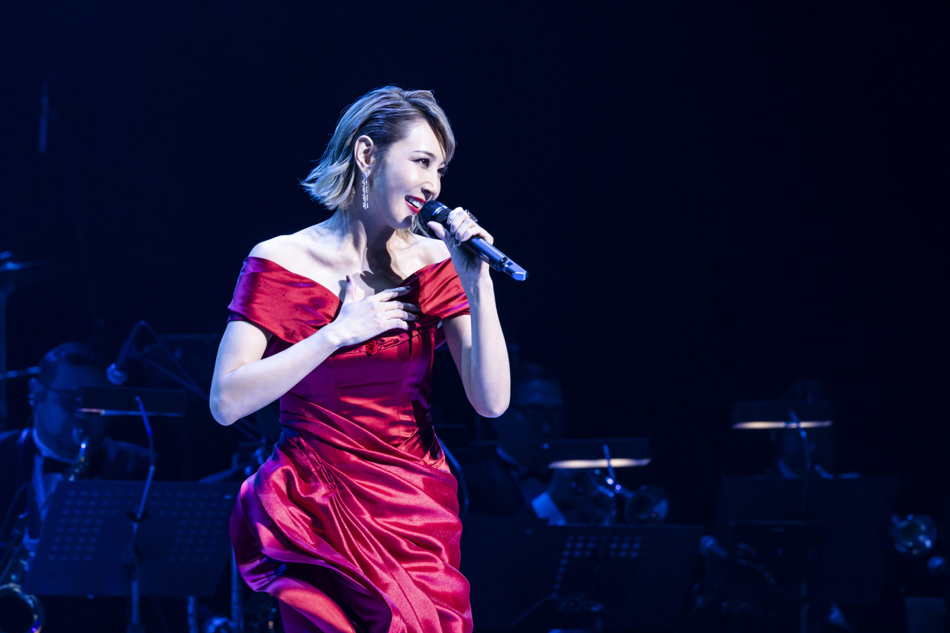 柚希礼音がシャンソンを通して届けた希望の輝き 「REON et Chansons