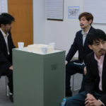 【稽古場レポート】中国版「ゴドーを待ちながら」　三人之会第三回公演『非常麻将』通し稽古写真を公開