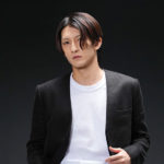 隔絶されたVR開発室で何度も落下する男、その運命の行き着く先は……　仮想空間で繰り広げられる新感覚サスペンス