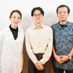 傑作漫画を戯曲化。キャストを一新し18年ぶりに再演！　精神年齢だけが突然20歳になった小学生少年から見た大人達はなぜこうも幼いのか？