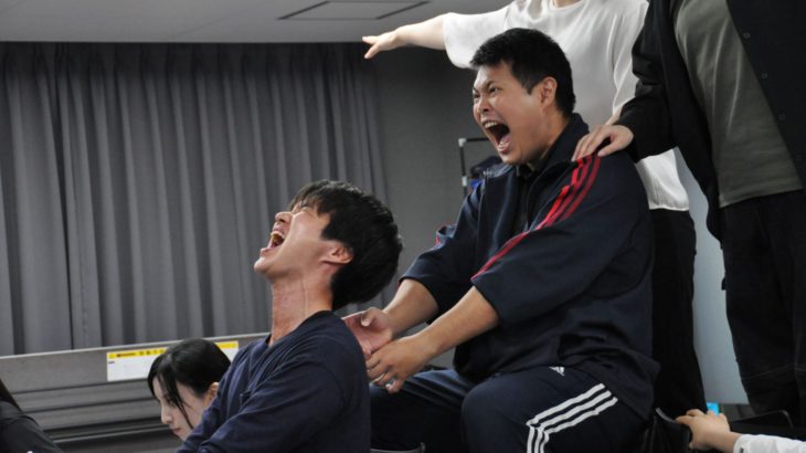 特攻隊＆一人の俳優の魂がこもった世界に挑む、鯨椅子Project『THE WINDS OF GOD』稽古場レポート